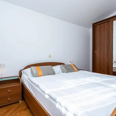 Crnekovic Ii Popa Dorcica Apartment *