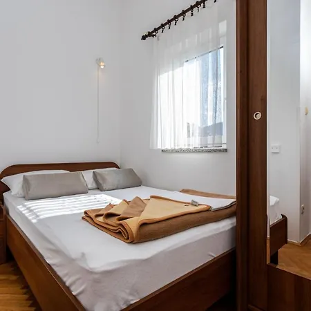 Crnekovic Ii Popa Dorcica Apartment