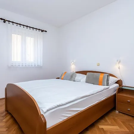 Apartment Crnekovic Ii Popa Dorcica *