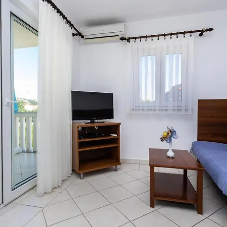 Apartment Crnekovic Ii Popa Dorcica Baska (Krk)