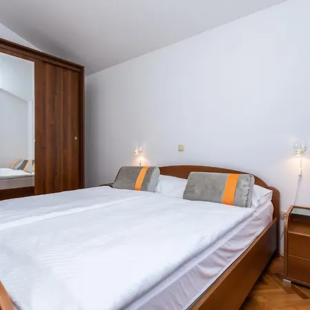 Apartment Crnekovic Ii Popa Dorcica