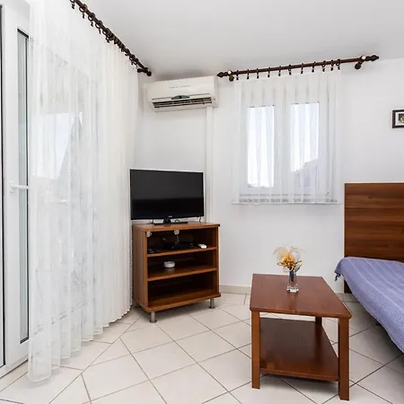 Apartment Crnekovic Ii Popa Dorcica Baska (Krk)