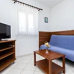 Crnekovic Ii Popa Dorcica Apartamento Baška