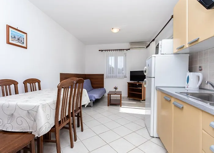 Crnekovic Ii Popa Dorcica * Baska (Krk)